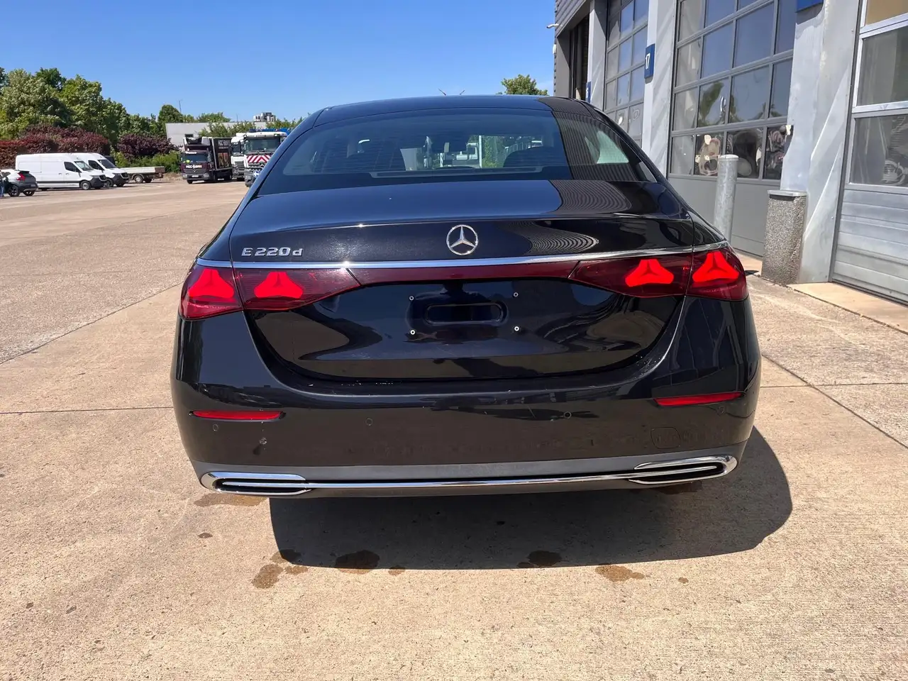 Mercedes-Benz E 220 d Luxury + Panodak 5