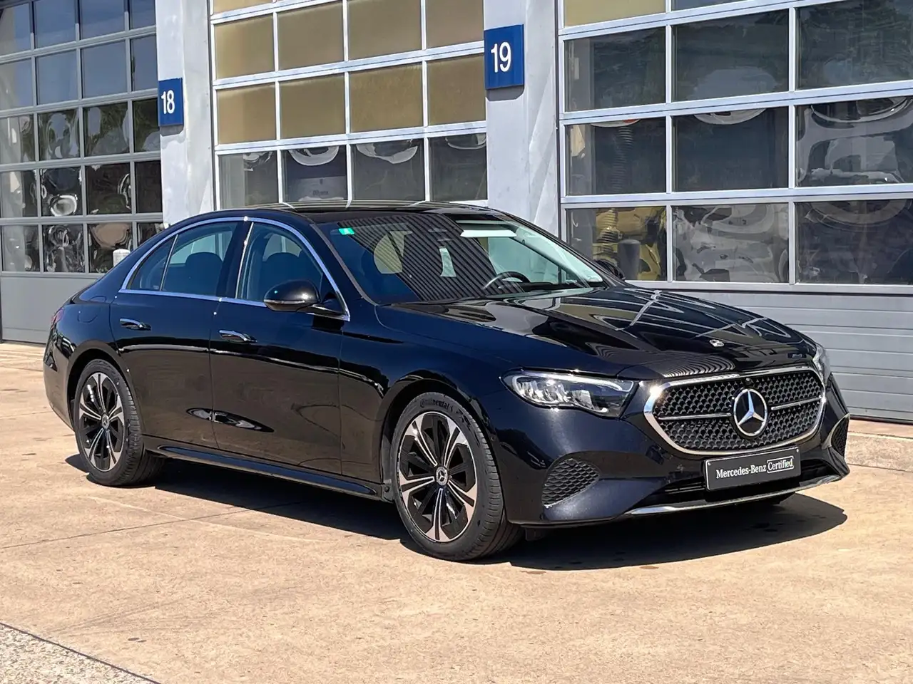 Mercedes-Benz E 220 d Luxury + Panodak 2