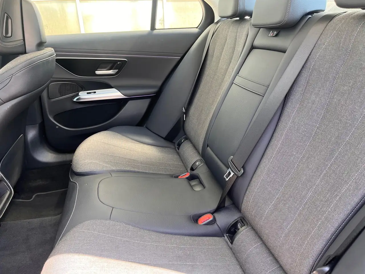 Mercedes-Benz E 220 d Luxury + Panodak 11