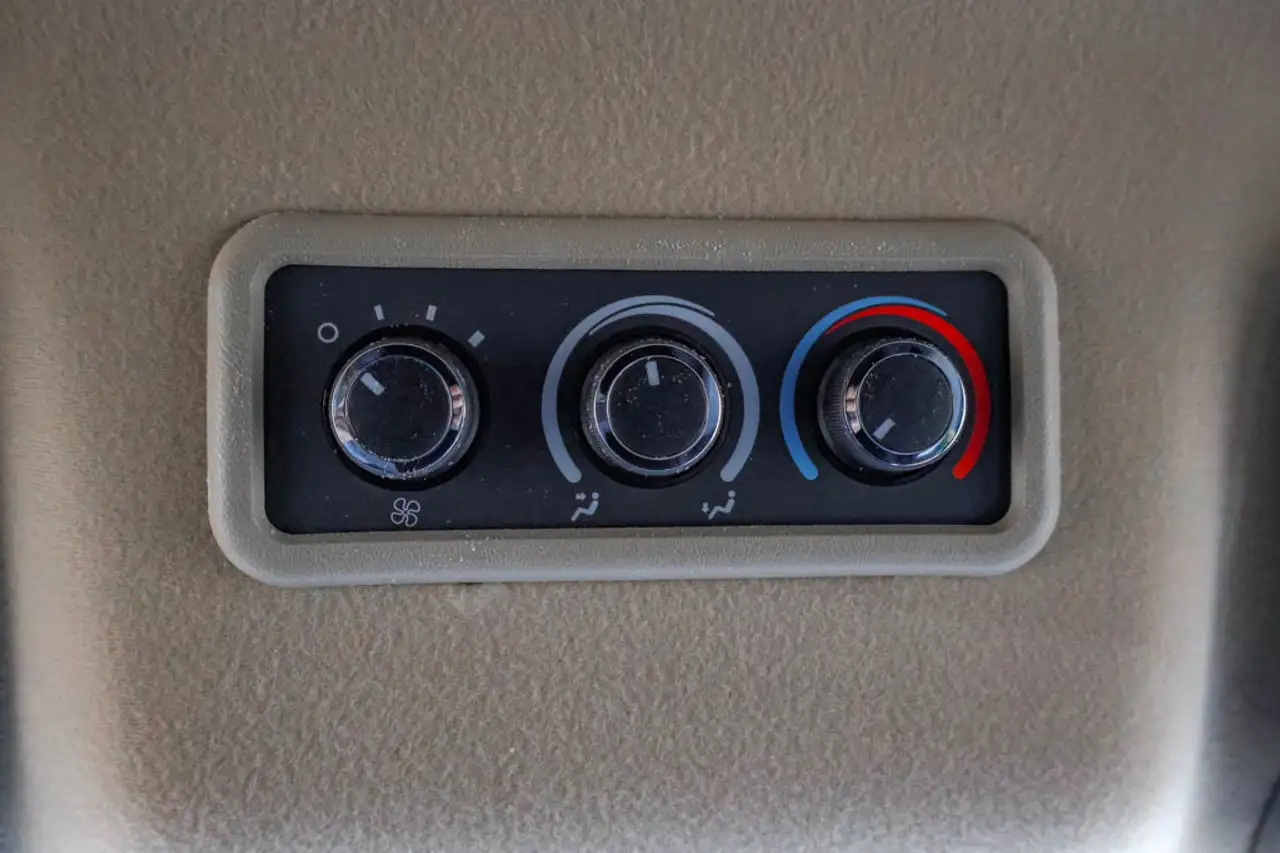 GMC Savana снимка GMC Savana