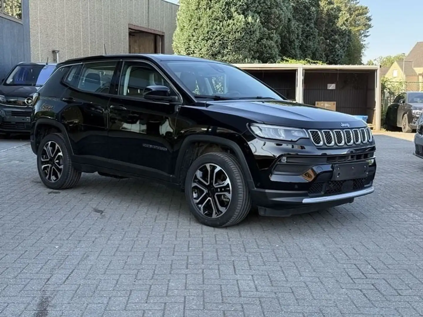 Jeep Compass ALTITUDE 1.3 T4 PHEV 190 AT6 4xe *Navi*360 Camera* Zwart - 2