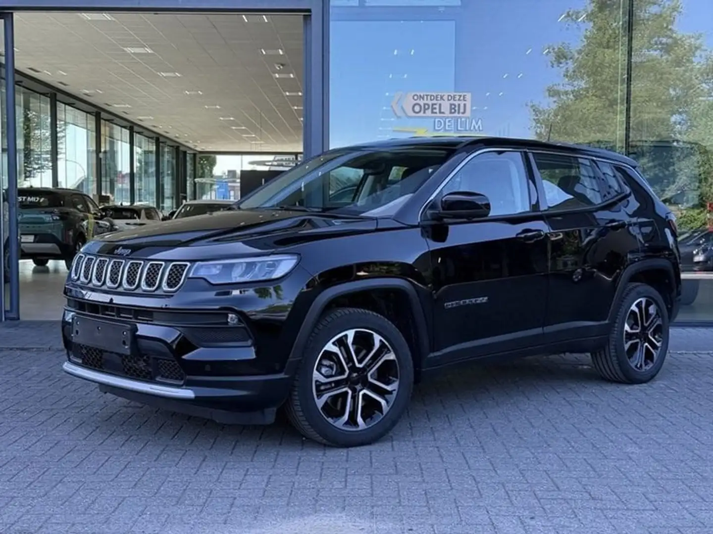 Jeep Compass ALTITUDE 1.3 T4 PHEV 190 AT6 4xe *Navi*360 Camera* Zwart - 1