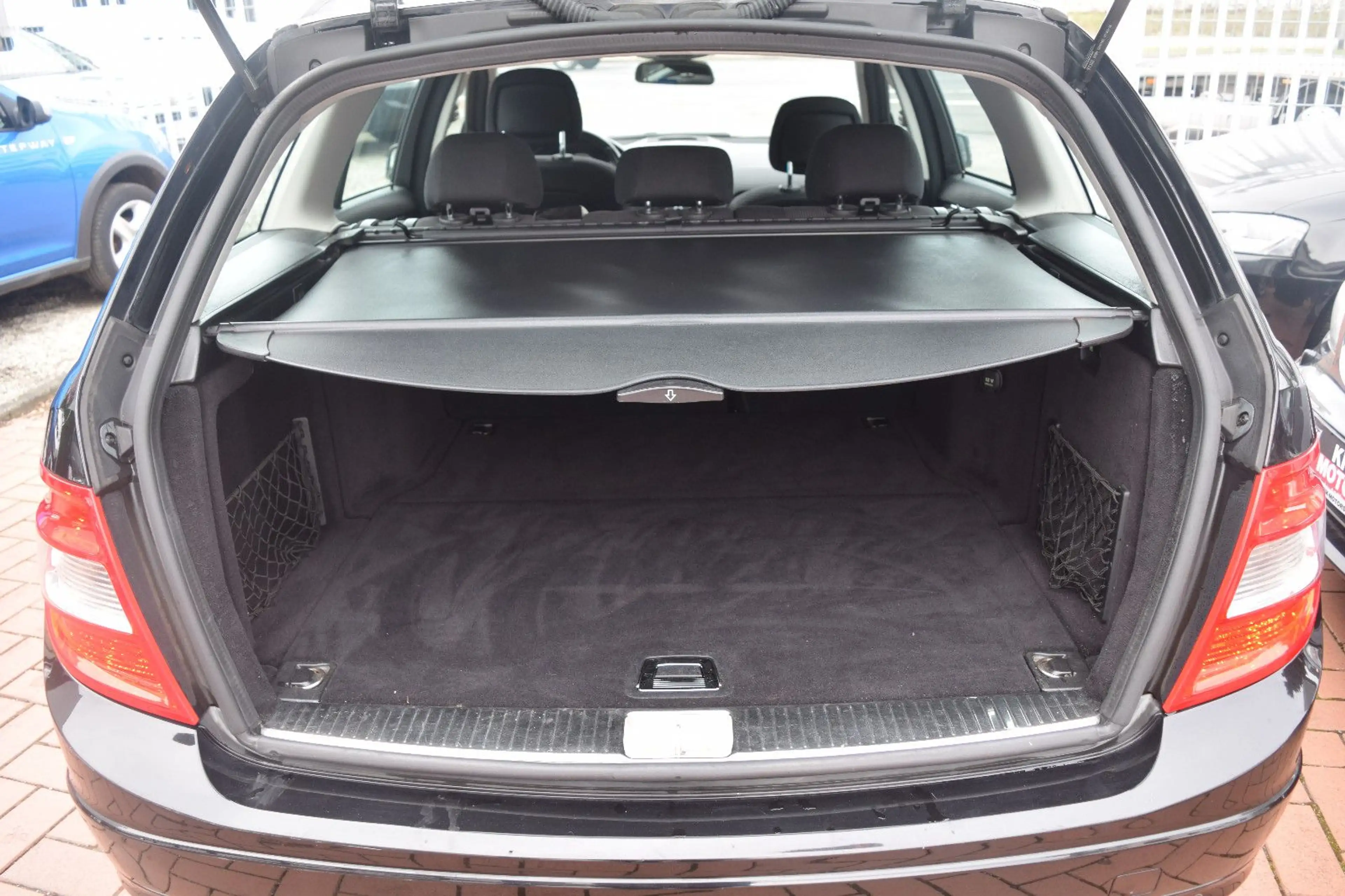 Mercedes-Benz C 200 T Kompressor KLIMAAUTOMATIK,PDC — photo 15
