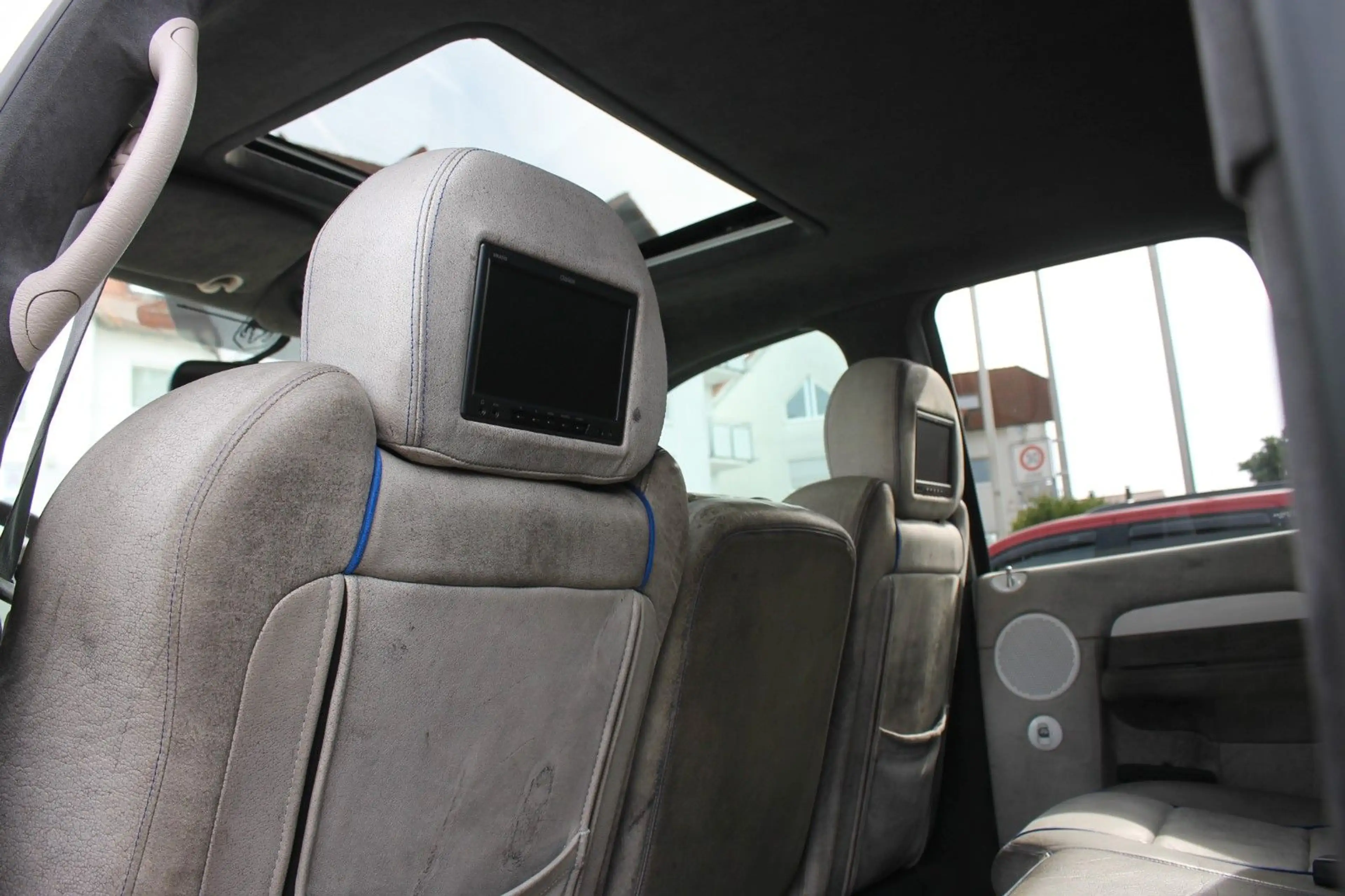 Dodge RAM SRT-10 Quad Cab Viper Commemorative — photo 12