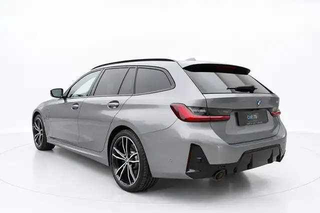 BMW 3 Series view 8