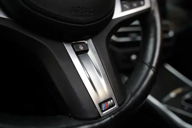 BMW 3 Series view 16