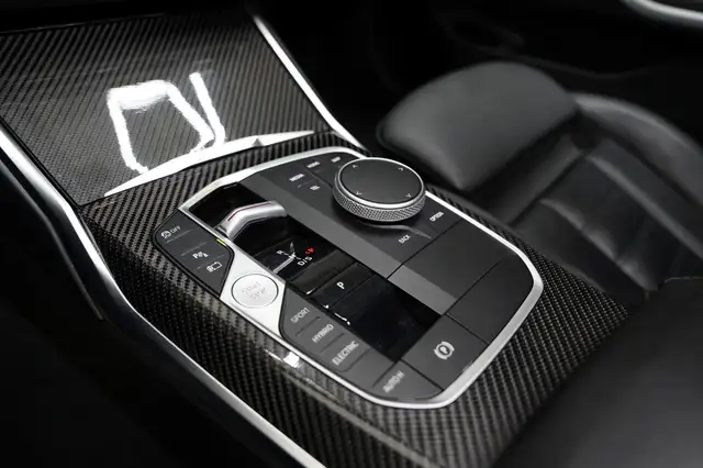 BMW 3 Series view 17