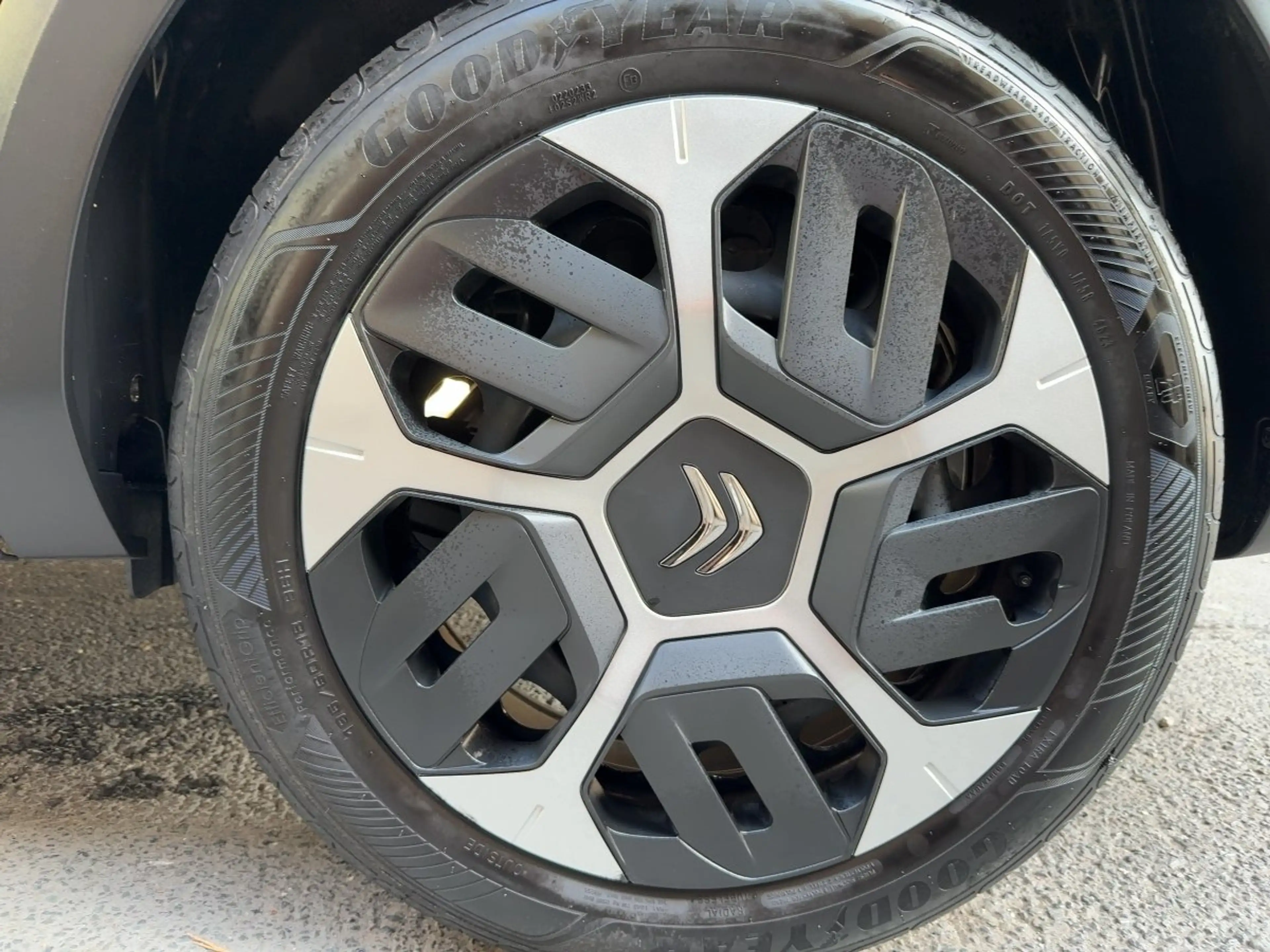 Citroen C4 1.2 PureTech 100 YOU 2xKlima+Kam.+KlimaA+PDC — photo 14
