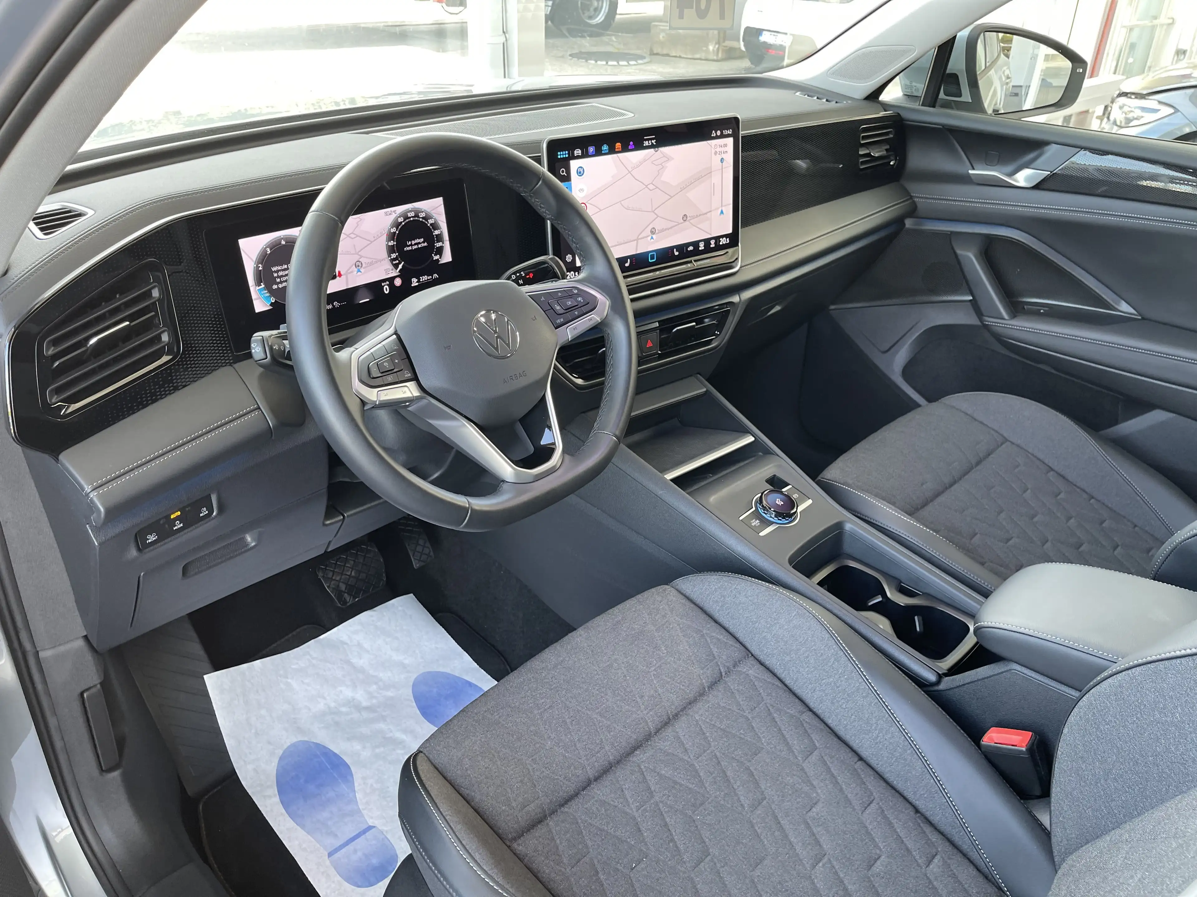 Volkswagen Tiguan 1.5 eTSI mHEV *** GARANTIE + GPS + COCKPIT + LED *** — photo 11
