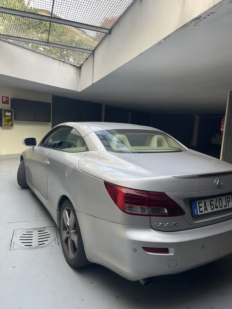 Lexus IS 250 250C 2.5 Luxury auto Gri - 2