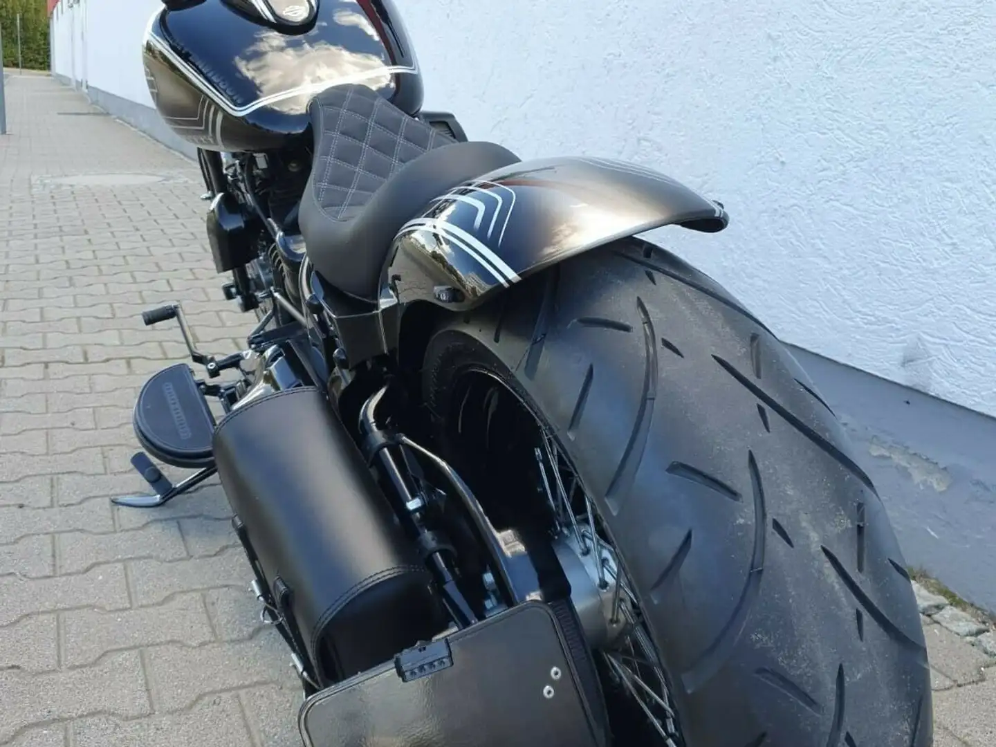 Harley-Davidson Softail Cross Bones FLSTSB Fekete - 2