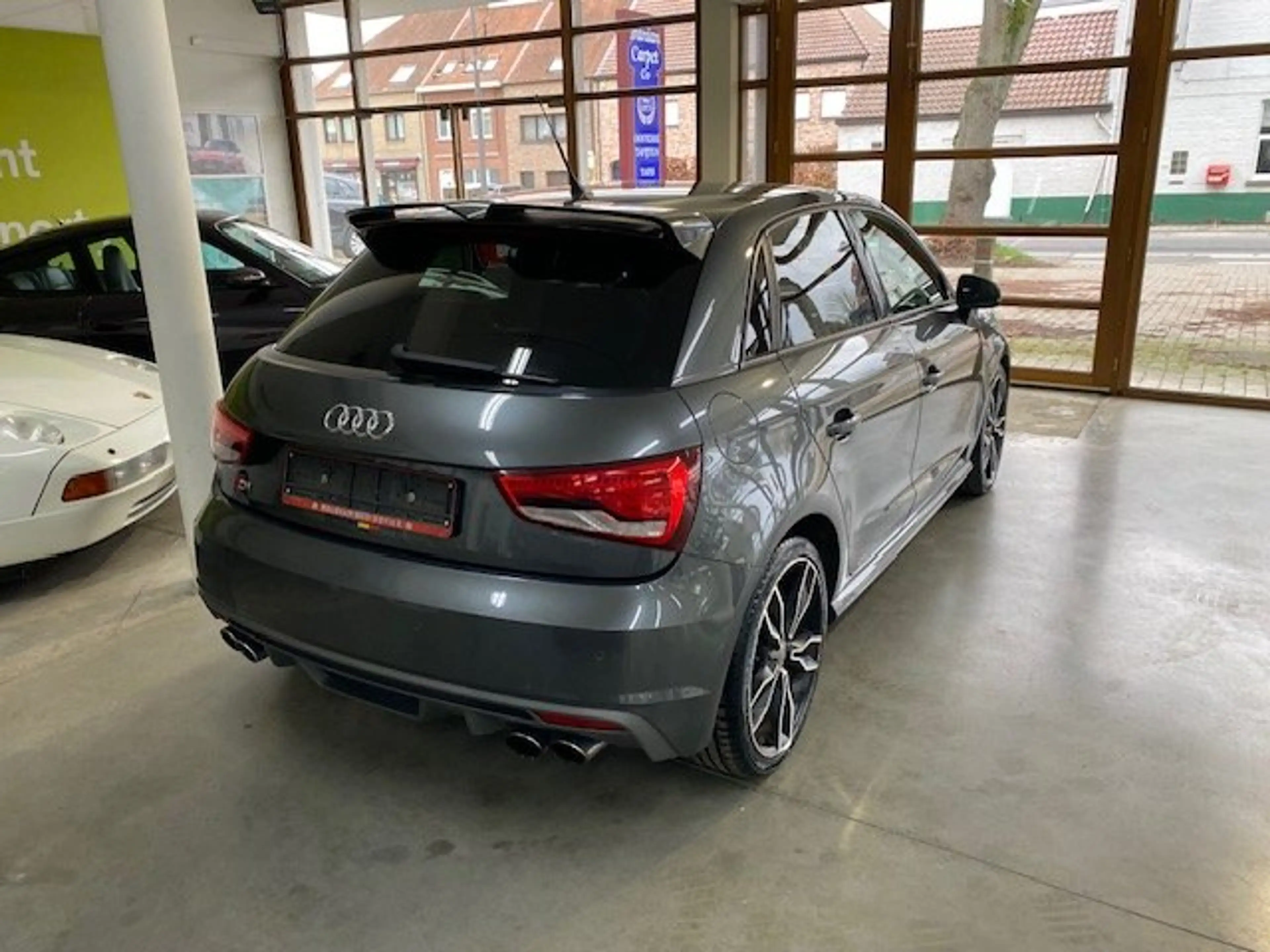 Audi S1 S1 Sportback 2.0 TFSI — photo 4