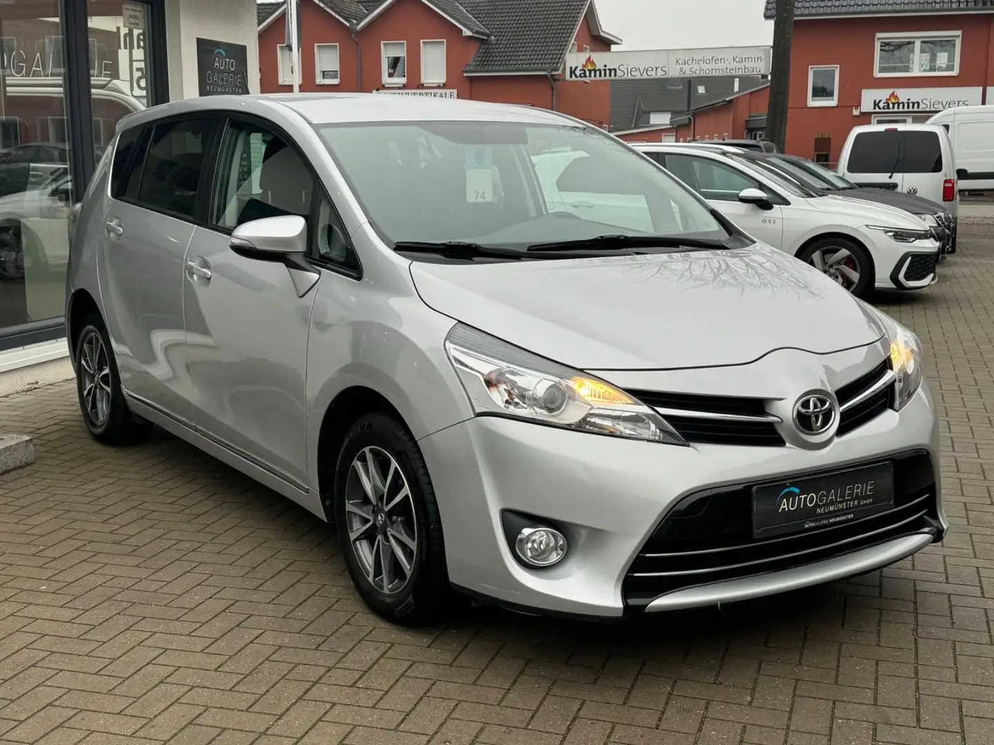 Toyota Verso Life°Klima°Navi°Kamera°Tempo°SHZ° Silber - 2