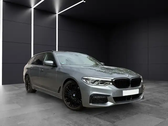 BMW 5 Series view 7