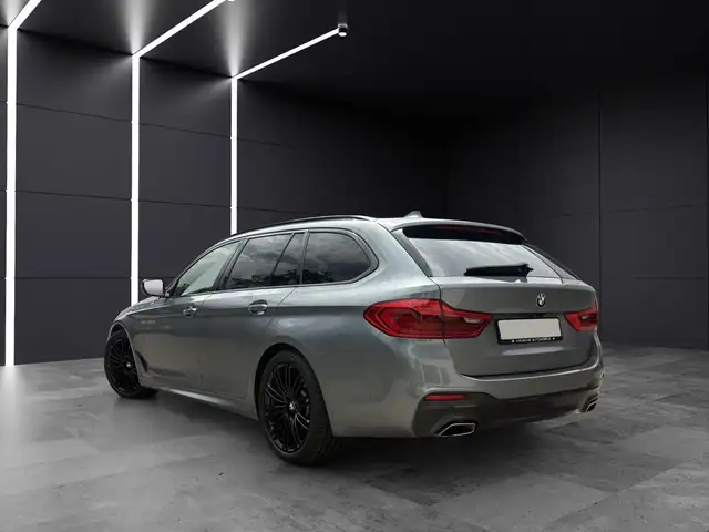 BMW 5 Series view 3