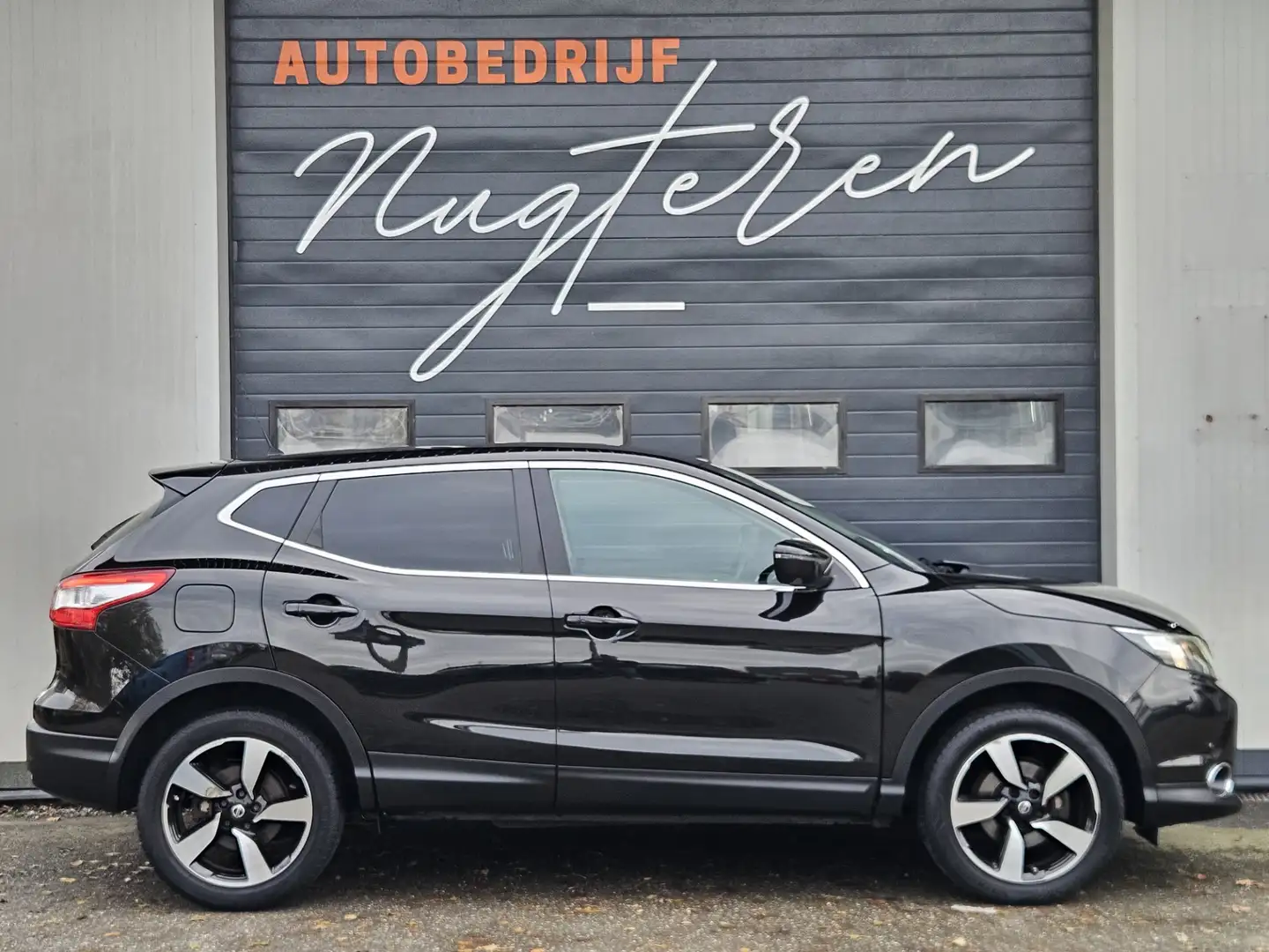 Nissan Qashqai 1.2 Connect Edition|360 Camera|Trekhaak|Cruise|Cli Schwarz - 2