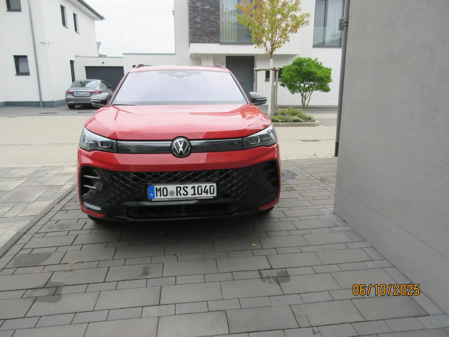 Volkswagen Tiguan 1.5 eHybrid OPF DSG R-Line, 272 PS Rot - 1