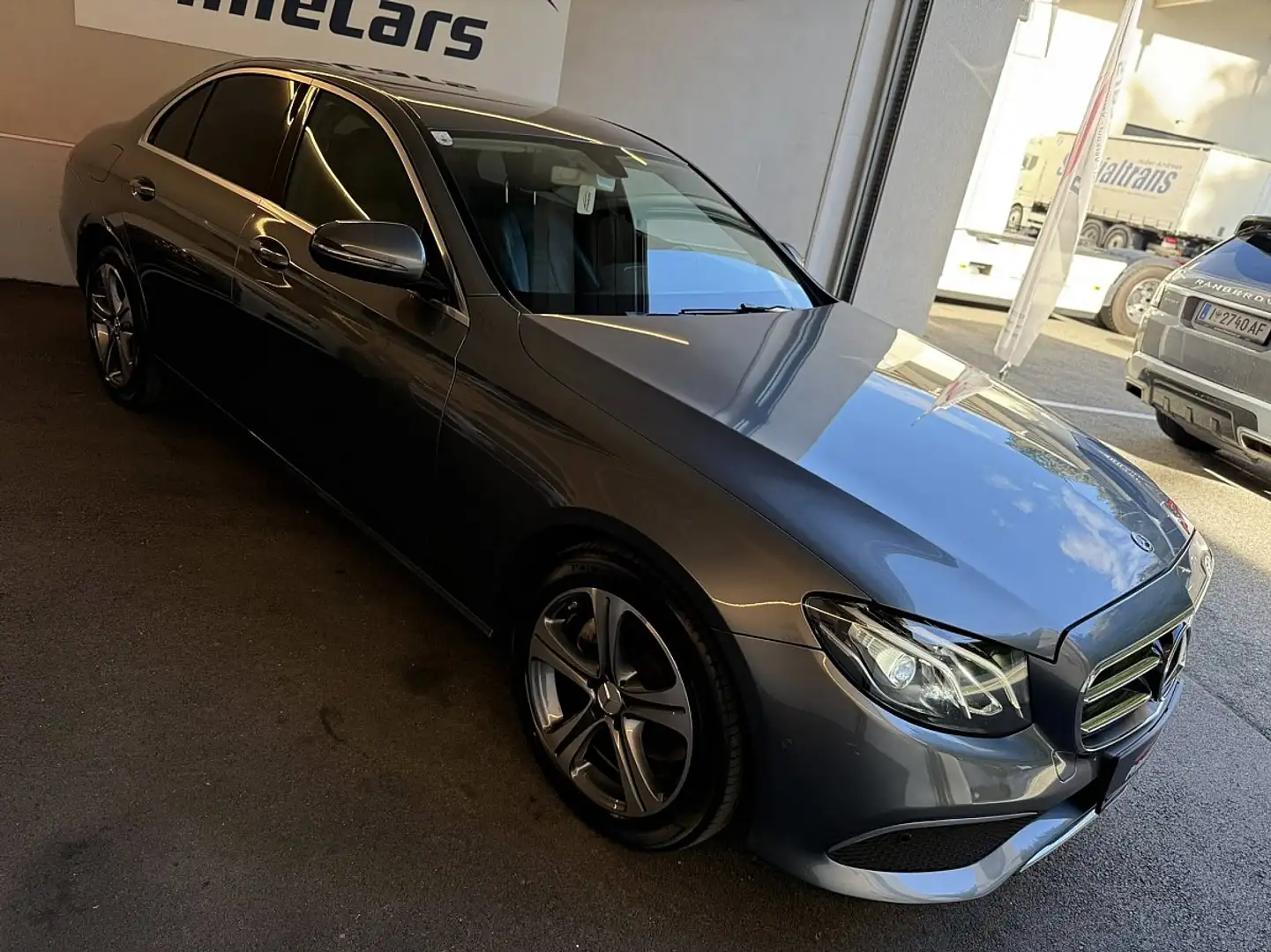 Mercedes-Benz E 220 d Aut./WIDESCREEN/KAMERA/TOTWINKEL/BURMESTER/ Grau - 2