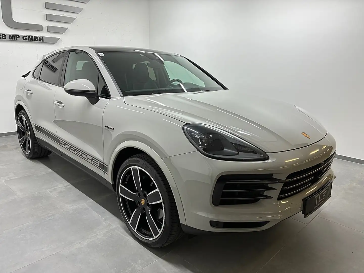Porsche Cayenne Coupe E-Hybrid PHEV 17,9 kWh Platinum Edition A... Grau - 2