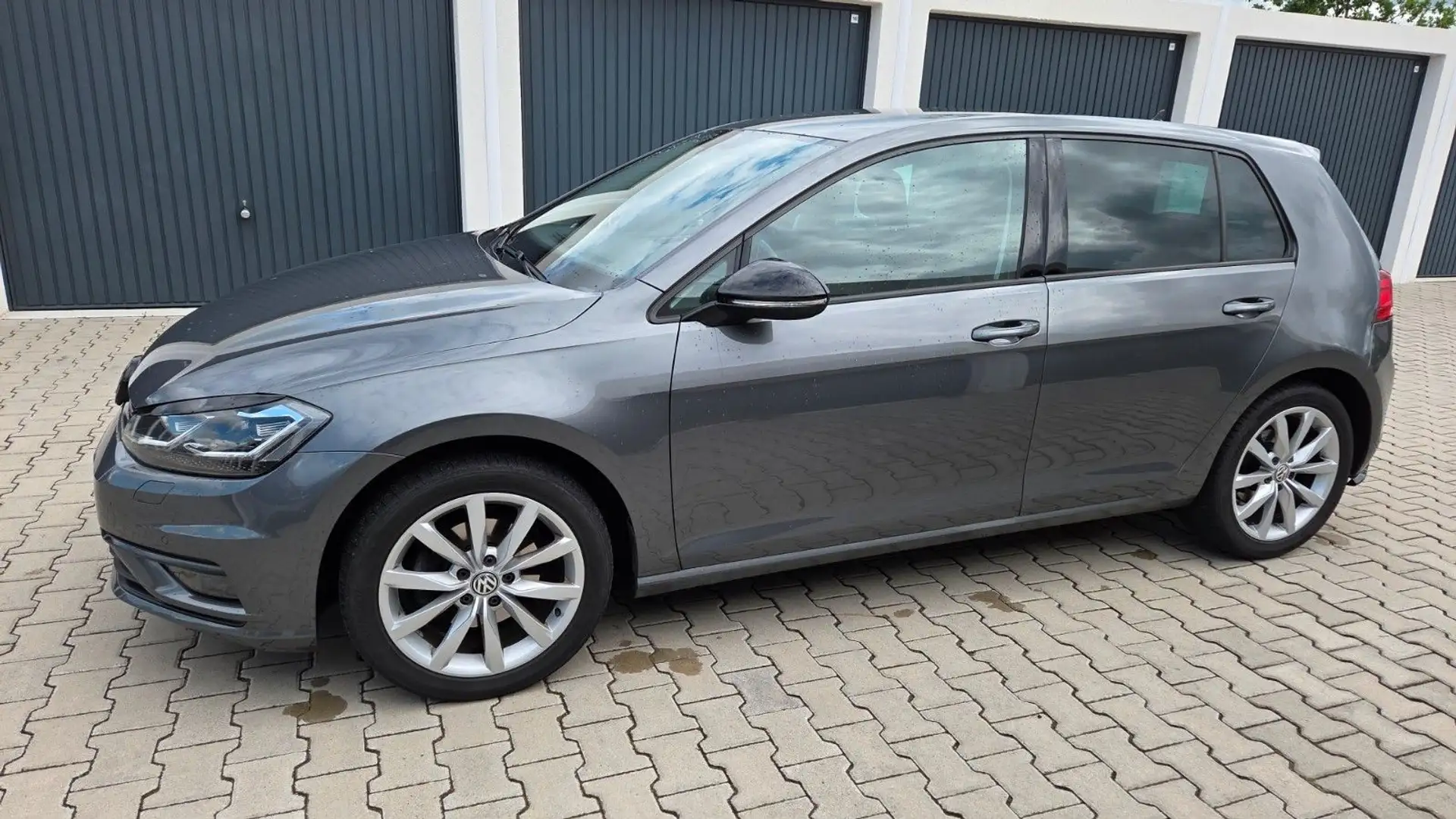 Volkswagen Golf 1.5 Highline Automatik SPORT LED Gris - 2