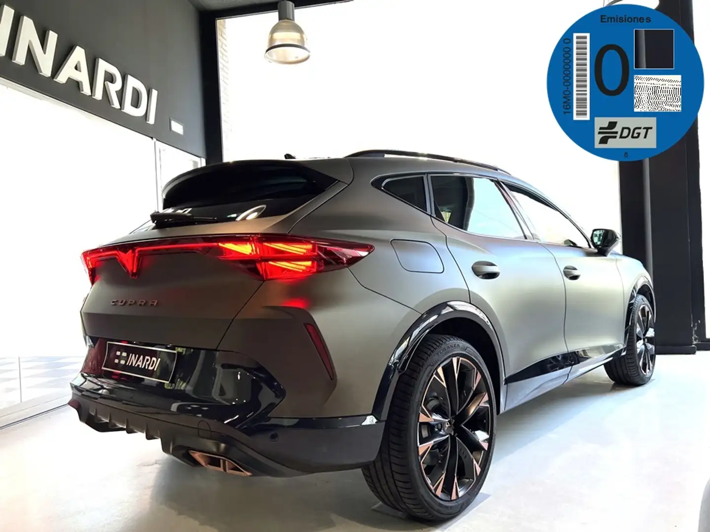 CUPRA Formentor 1.5 e-Hybrid 200 VZ Extreme DSG Gris - 2