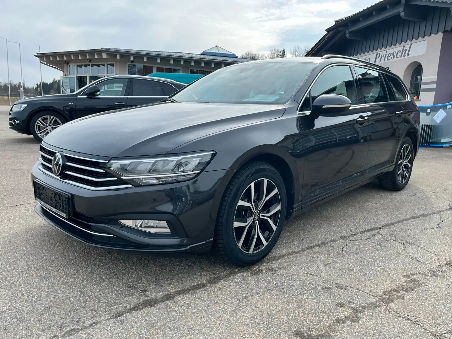 Volkswagen Passat Variant 2.0 TDI DSG Business*ACC*LED*Kam Grau - 2