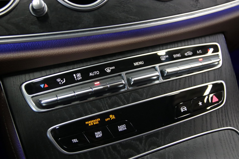 Mercedes-Benz E 200 Estate Luxury/ Avantgarde/ Apple carplay/ — photo 17