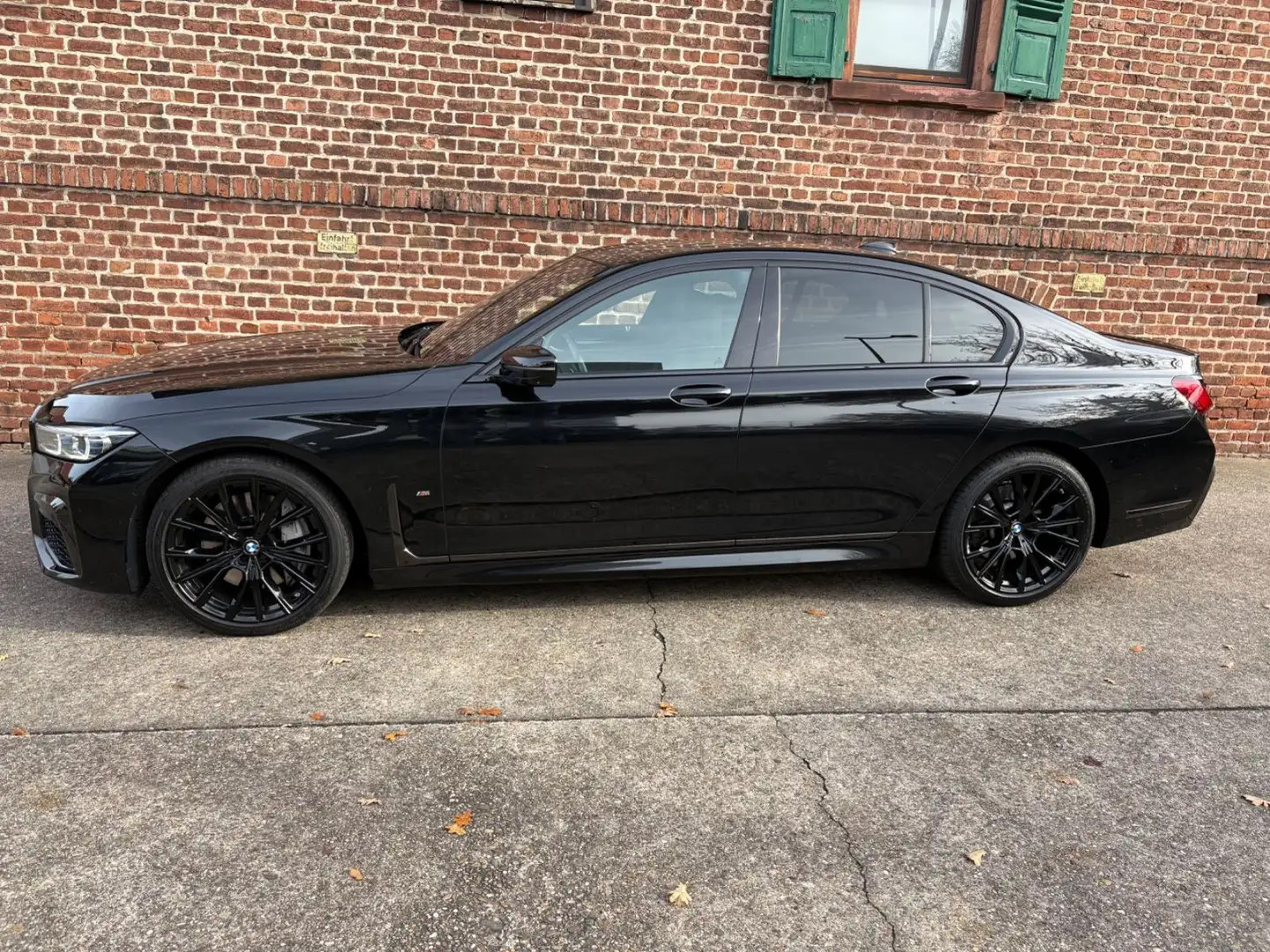BMW 750 d xDrive M Sportpaket Laser HUD Massage vo. Noir - 2