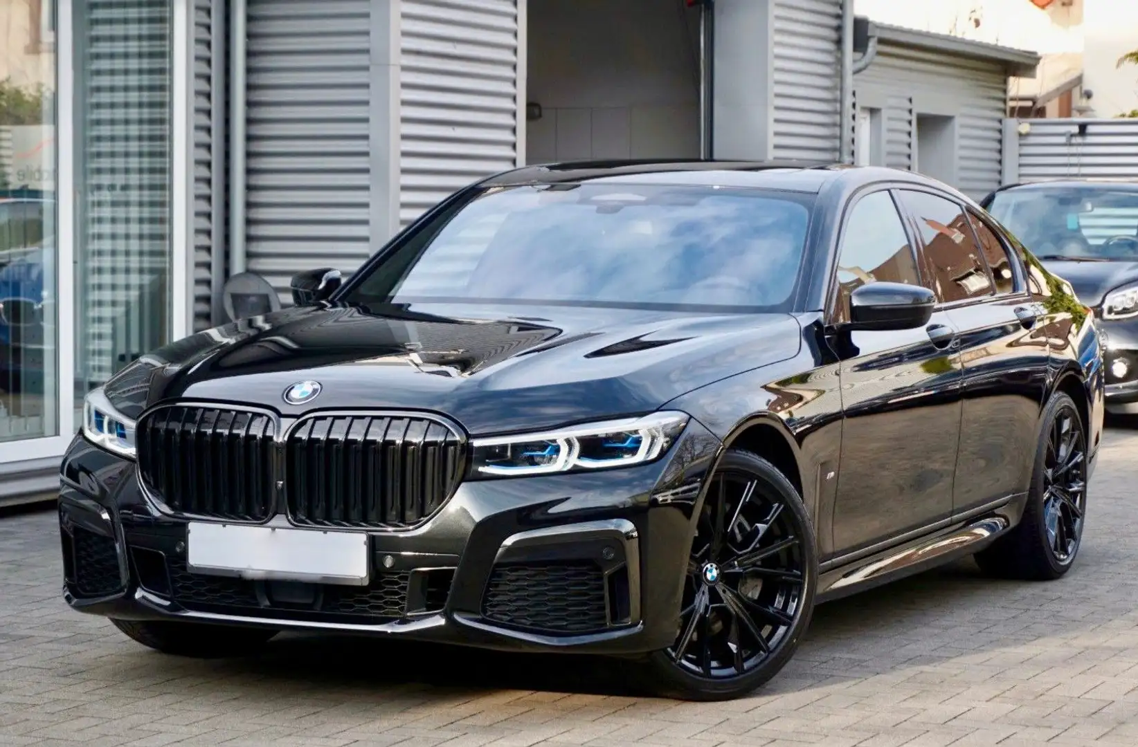 BMW 750 d xDrive M Sportpaket Laser HUD Massage vo. Schwarz - 1