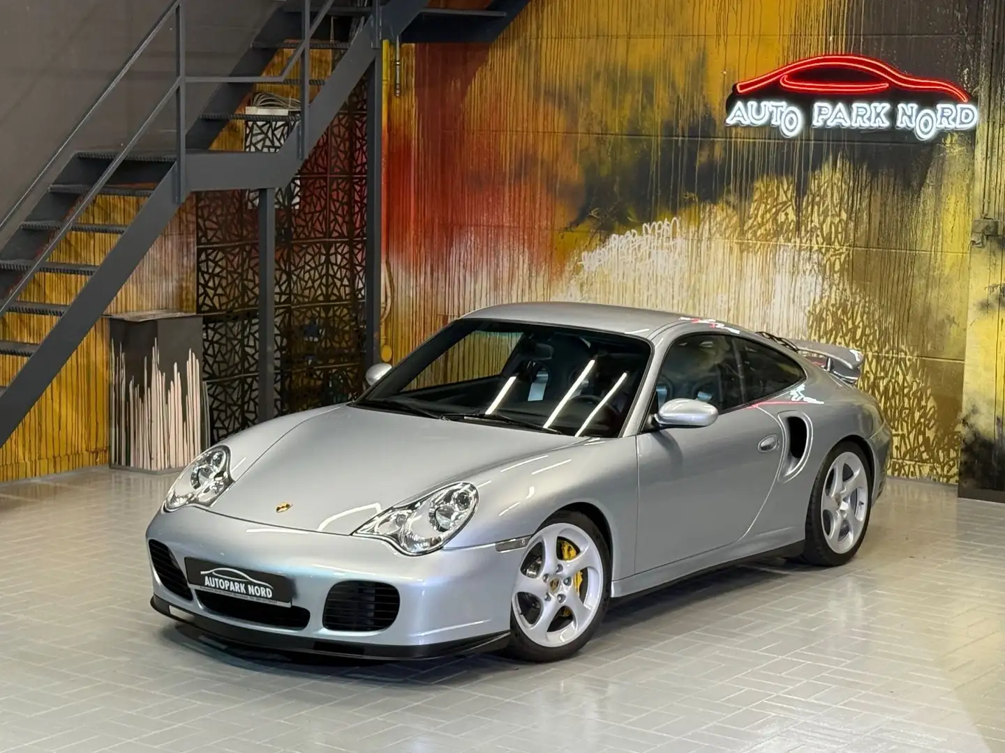 Porsche 996 Turbo Coupe t-tec umbau 912 PS Silber - 1
