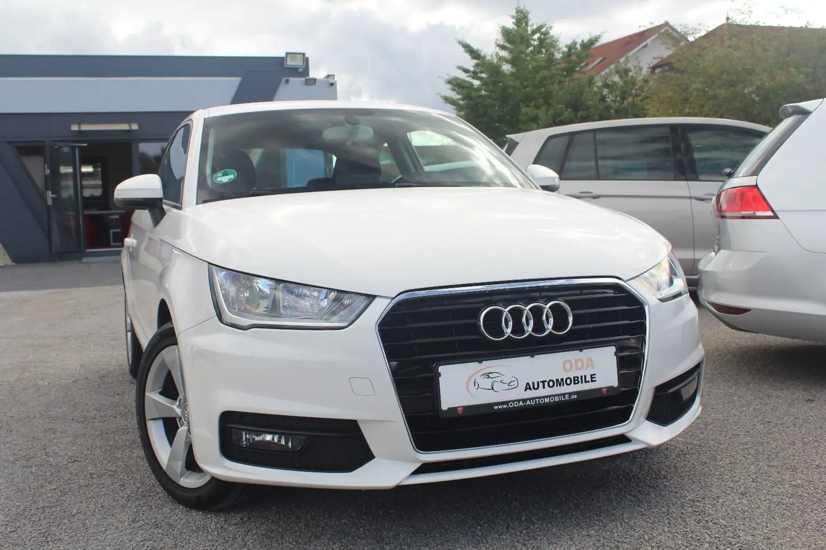 Audi A1 Sport Automatik=NAVI=KLIMA=SITZHEIZUNG Weiß - 2