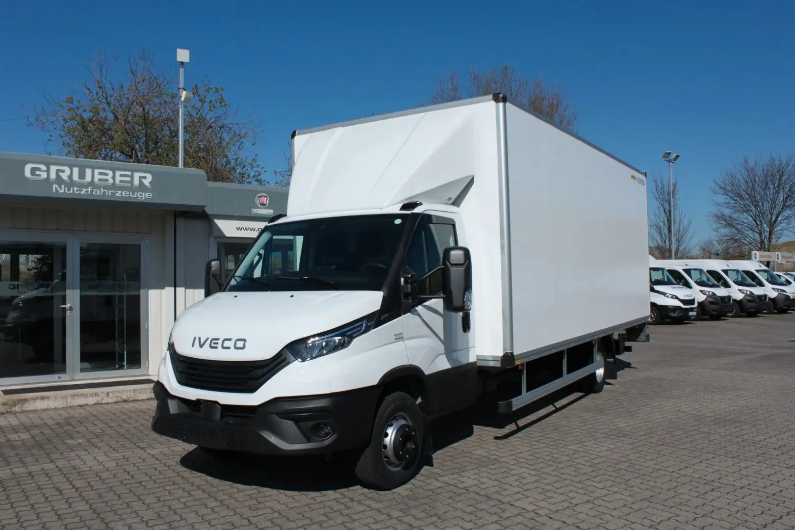 Iveco Daily 72 C 21HA8 Koffer LBW u. AHK Weiß - 1