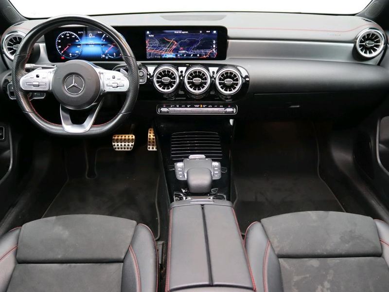 Mercedes-Benz CLA 180 Business Solution AMG / Panoramadak/ Night/ Memory — photo 2