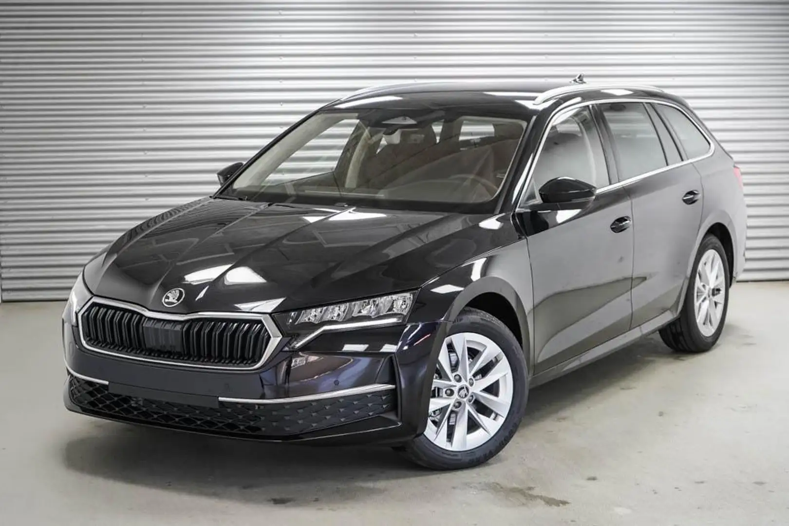 Skoda Octavia Combi Kombi 1,5 TSI mHEV DSG Selection - LAGER ... Schwarz - 1