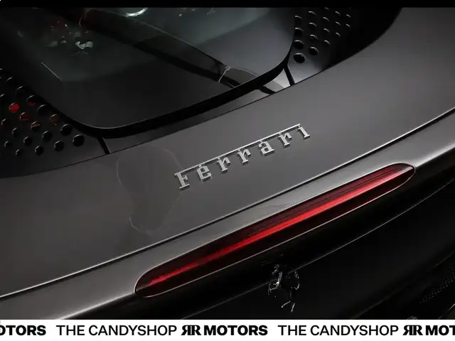 Ferrari SF90 Stradale *Carbon*Lift*Daytona Racing Sitze* Ansicht 7