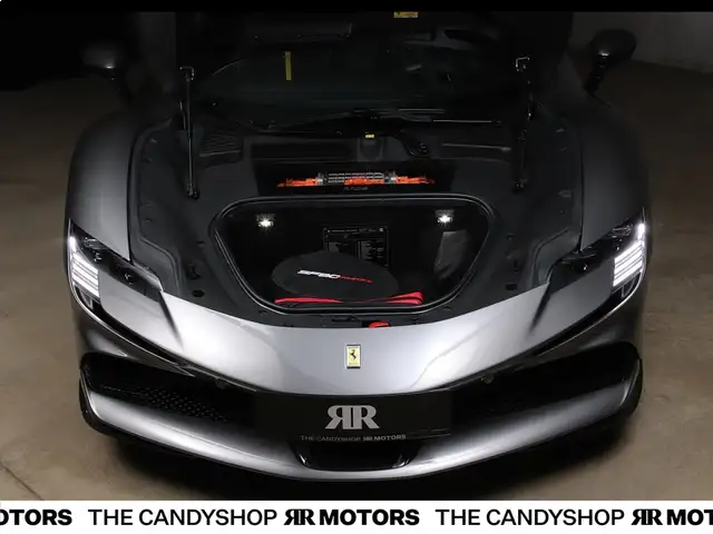 Ferrari SF90 Stradale *Carbon*Lift*Daytona Racing Sitze* Ansicht 11