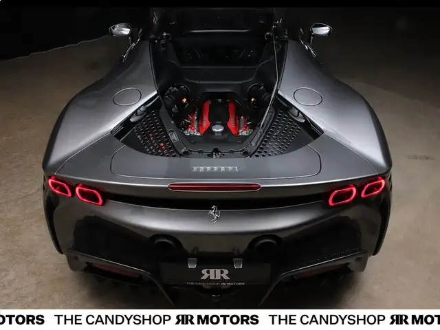 Ferrari SF90 Stradale *Carbon*Lift*Daytona Racing Sitze* Ansicht 5