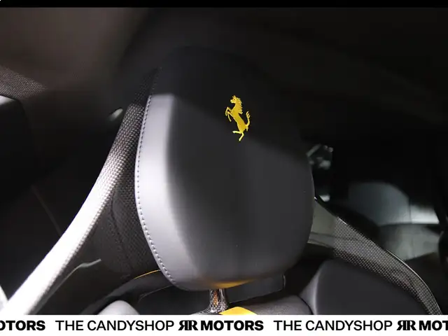 Ferrari SF90 Stradale *Carbon*Lift*Daytona Racing Sitze* Ansicht 30