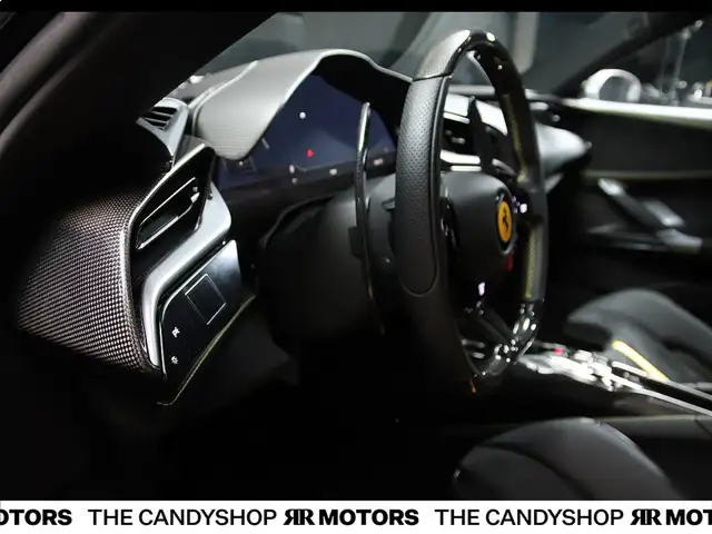 Ferrari SF90 Stradale *Carbon*Lift*Daytona Racing Sitze* Ansicht 39