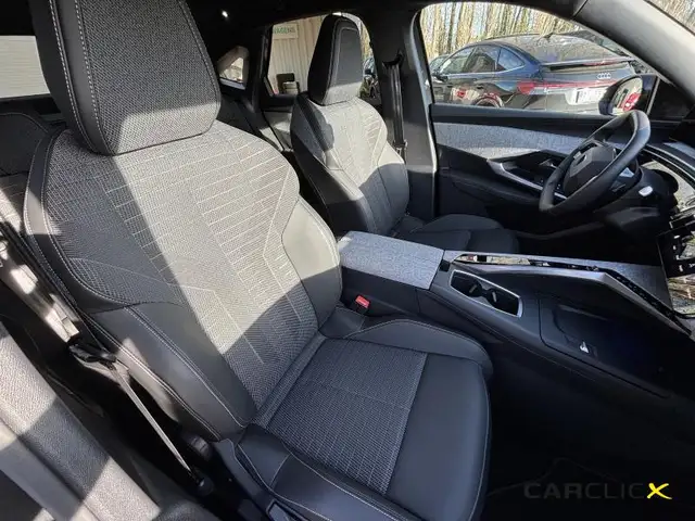 Peugeot 3008 view 9