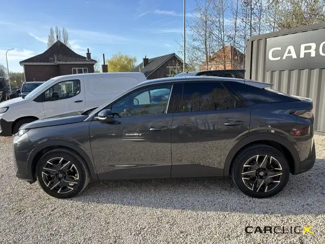 Peugeot 3008 view 2