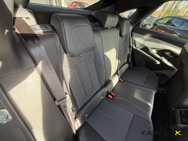Peugeot 3008 view 10