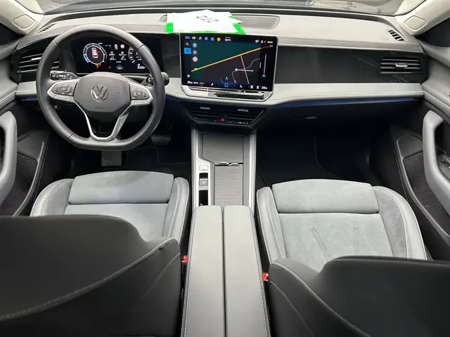 Volkswagen Passat view 12