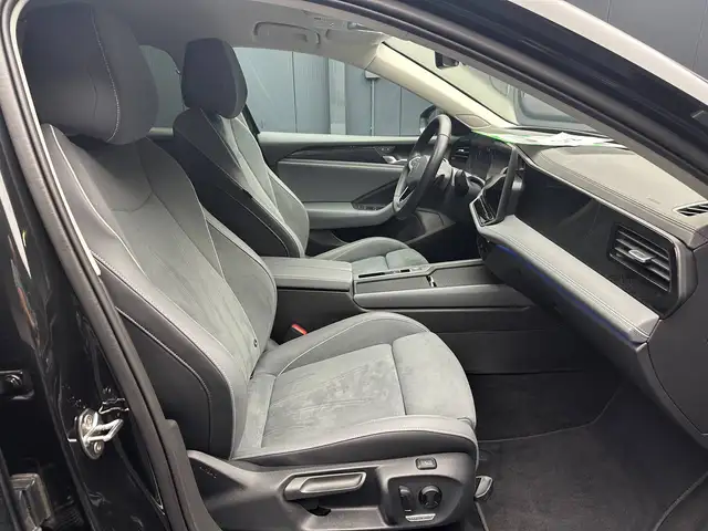 Volkswagen Passat view 10