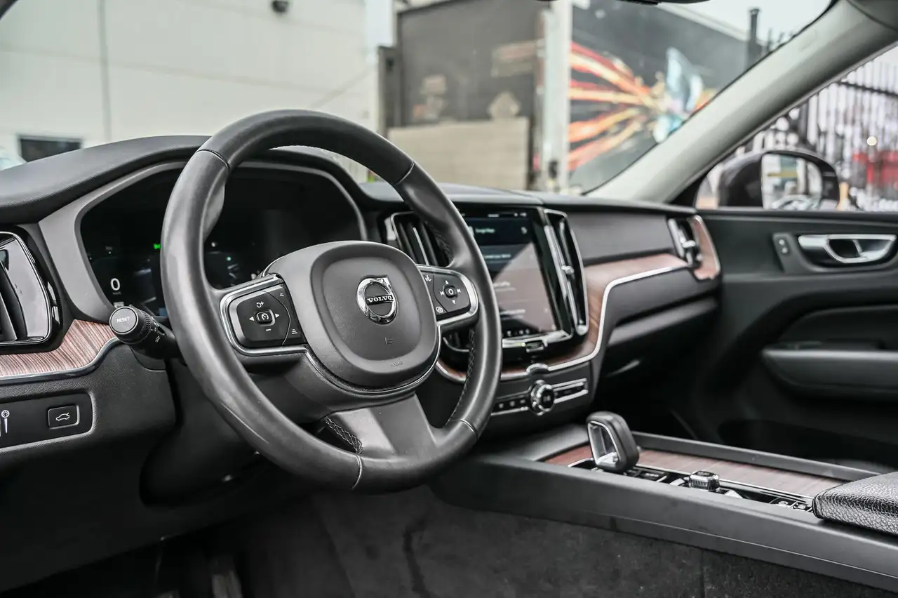 Volvo XC60 снимка Volvo XC60