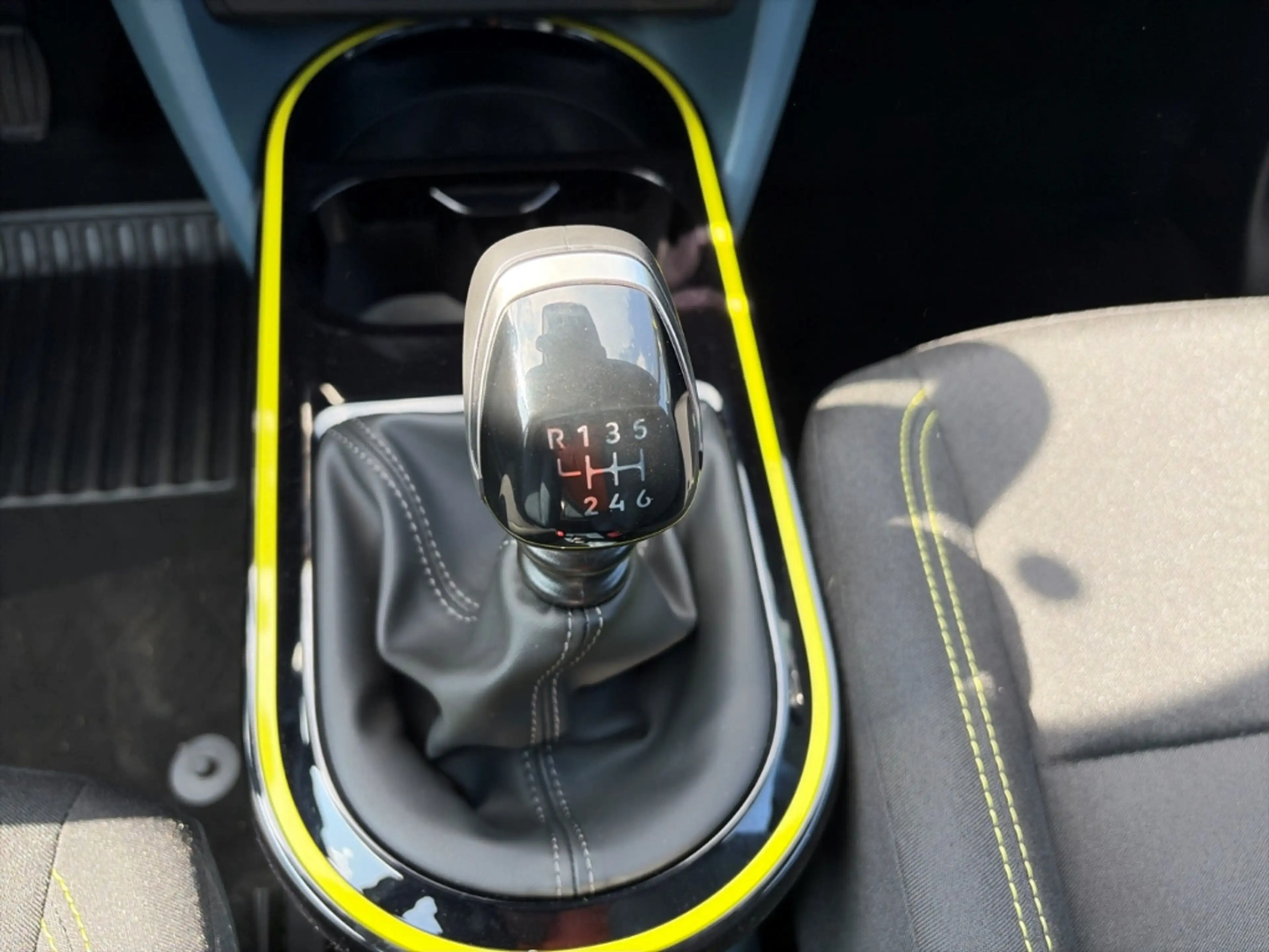 Fiat Grande Panda Icon 1.2 Digitales Cockpit LED ACC Apple CarPlay A — photo 15