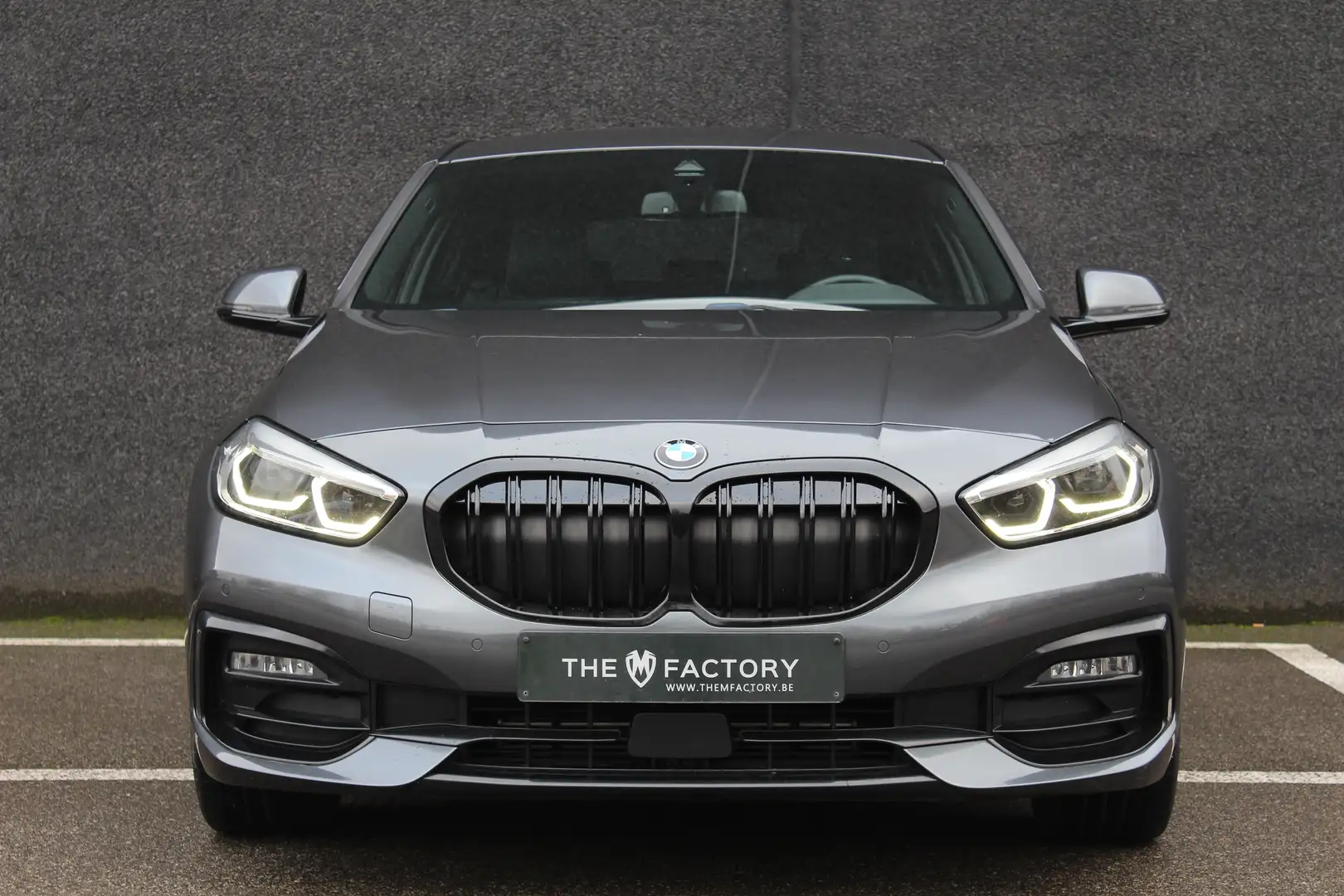 BMW 118 Automaat - Sport Line - 1ste eigenaar - Shadowline Gris - 2