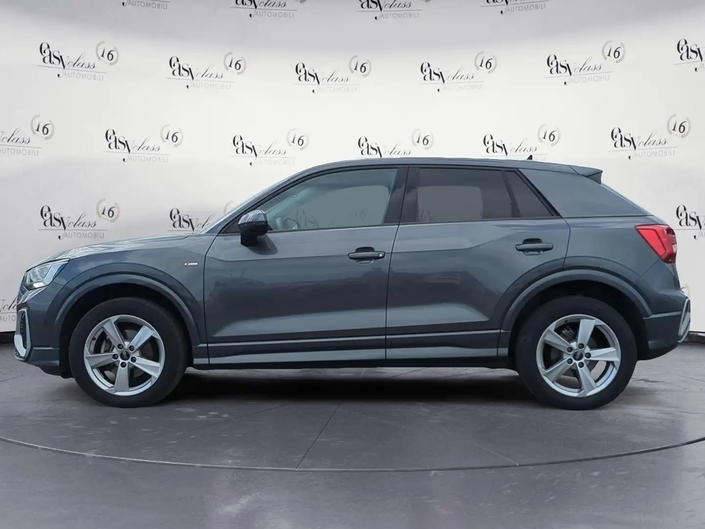 Audi Q2 35 TFSI S tronic S line Navi Cruise Control DAB G Gris - 2