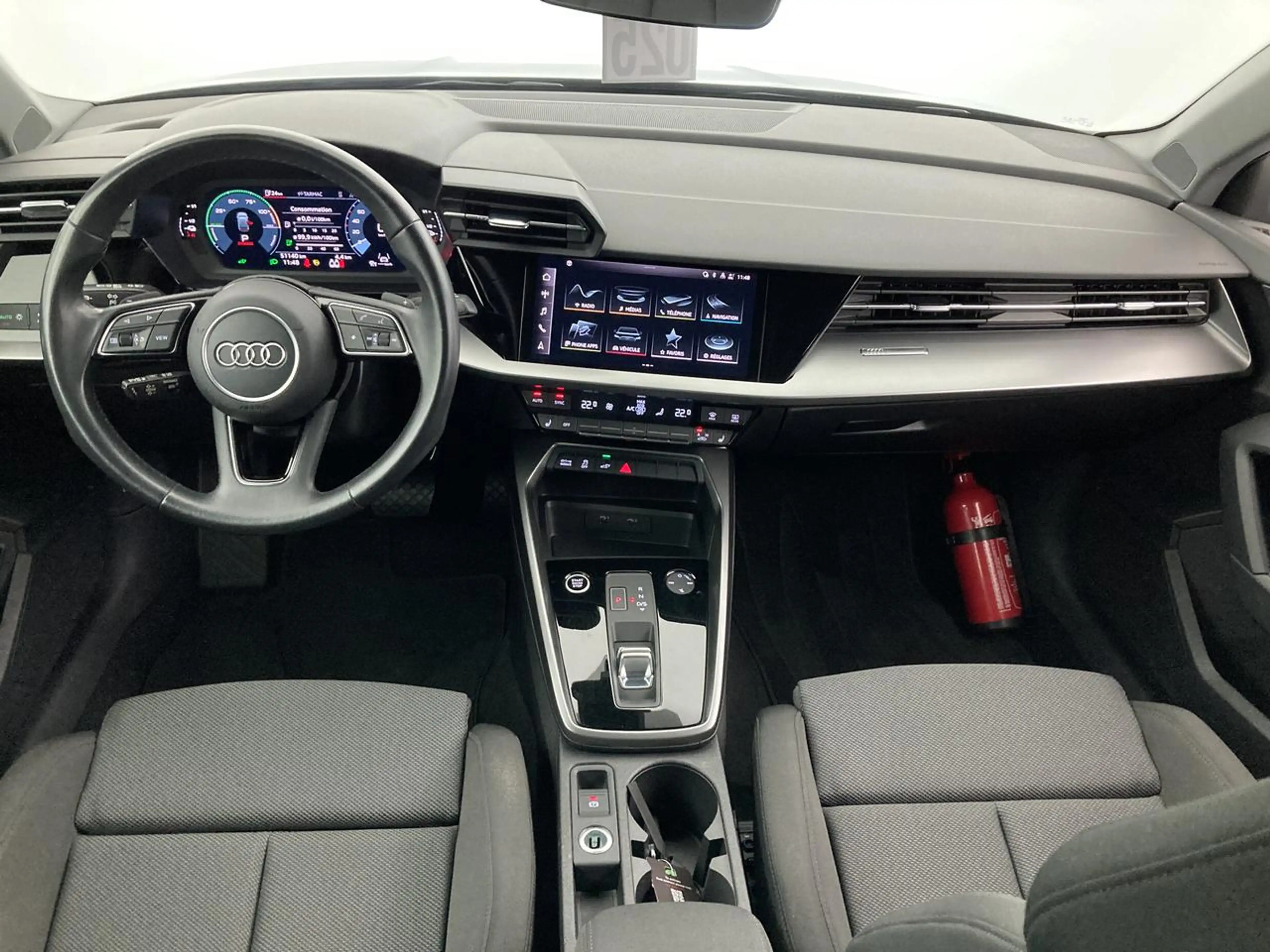 Audi A3 40 TFSIe S line S tronic (150 kW) — photo 9