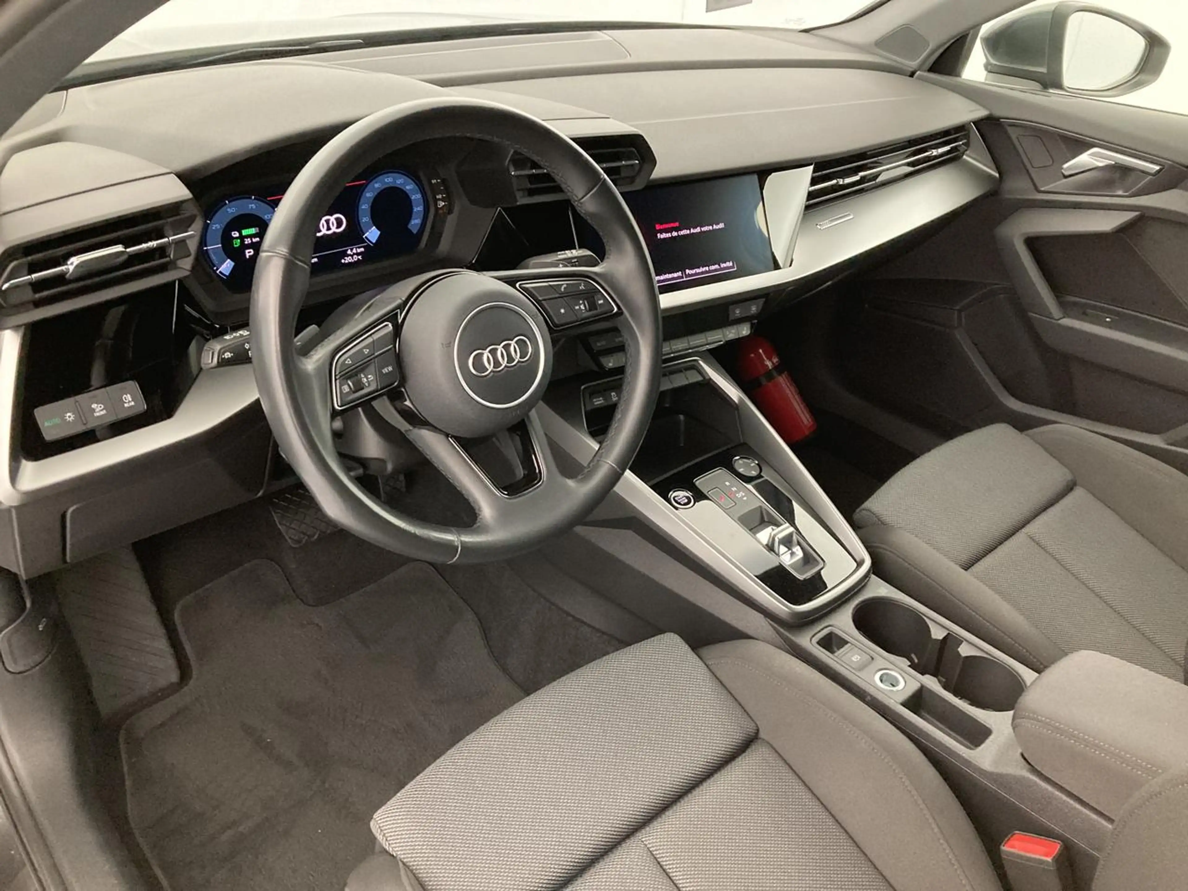 Audi A3 40 TFSIe S line S tronic (150 kW) — photo 8